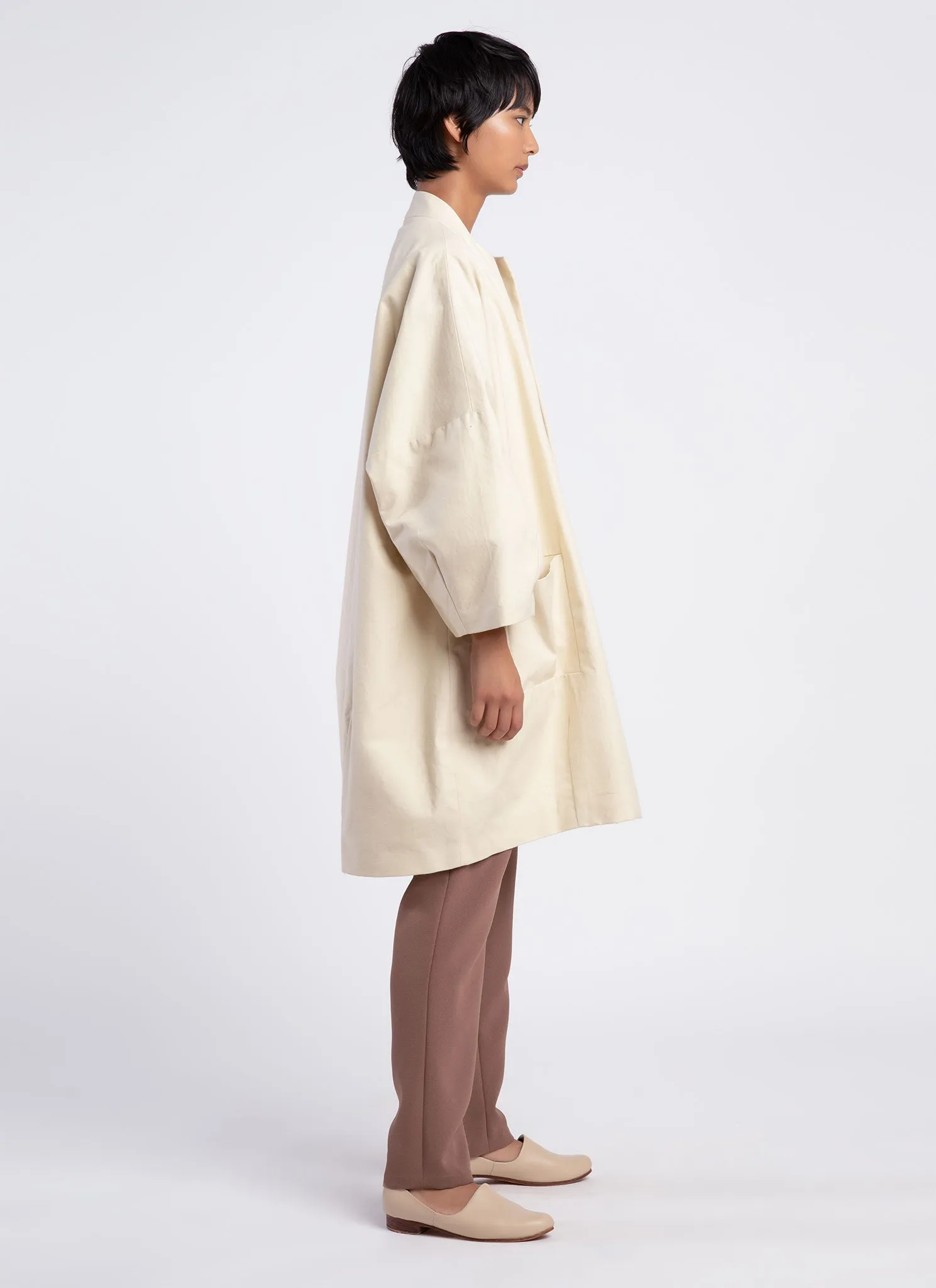 Arum Long Dropped Sleeve Zipper Coat in Off White (As Is)