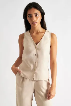 Jakson Sustainable Satin Back Crepe Waistcoat - Camel