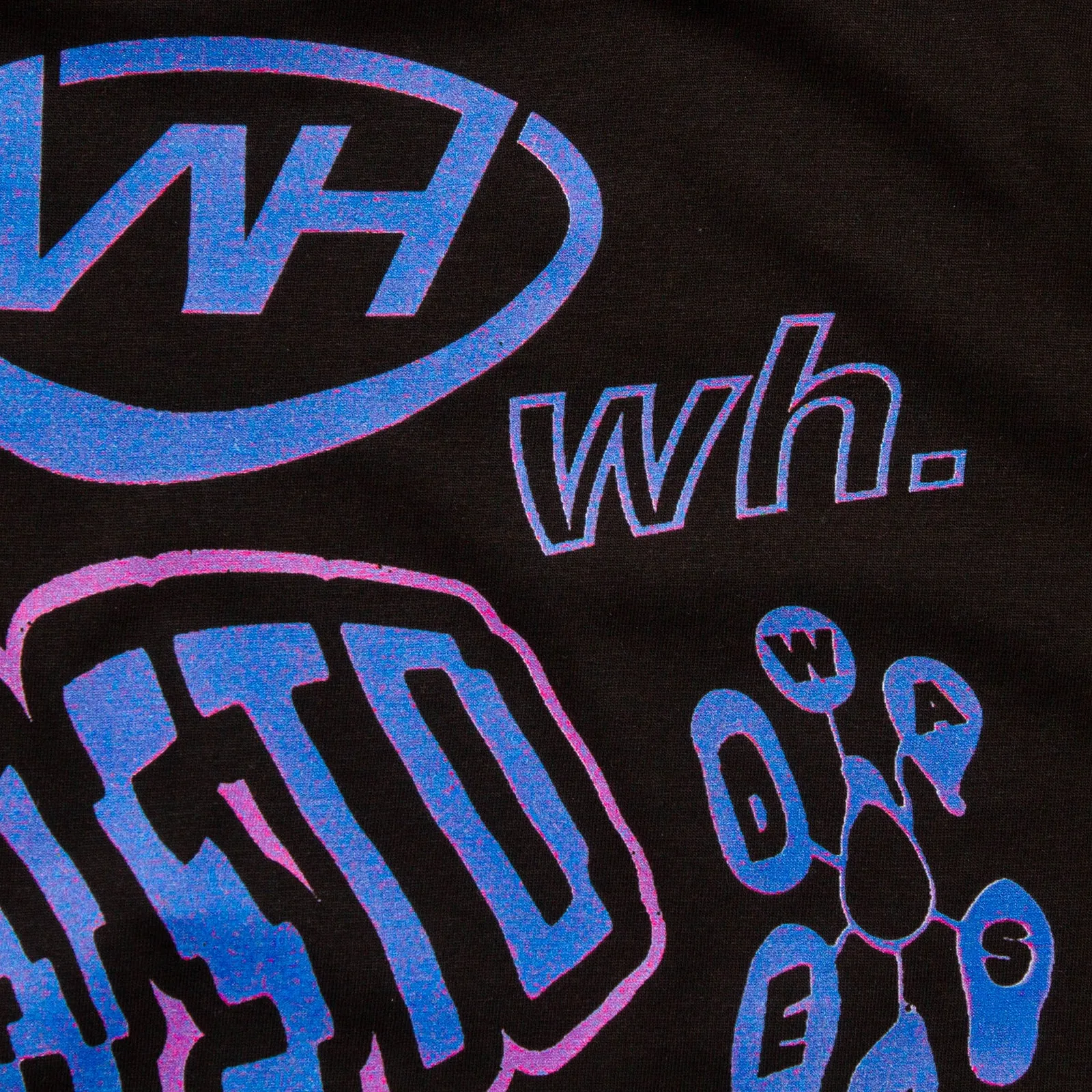 Liquid Logo Front Print - Tshirt - Black